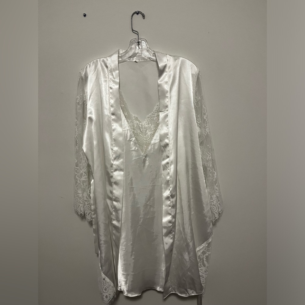 Silky slip and robe